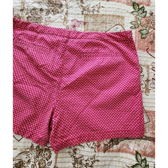 Old Navy Women's Chino Shorts Fuchsia with Flower‎ Print  Pockets Cotton Size 16 - Picture 5 of 10